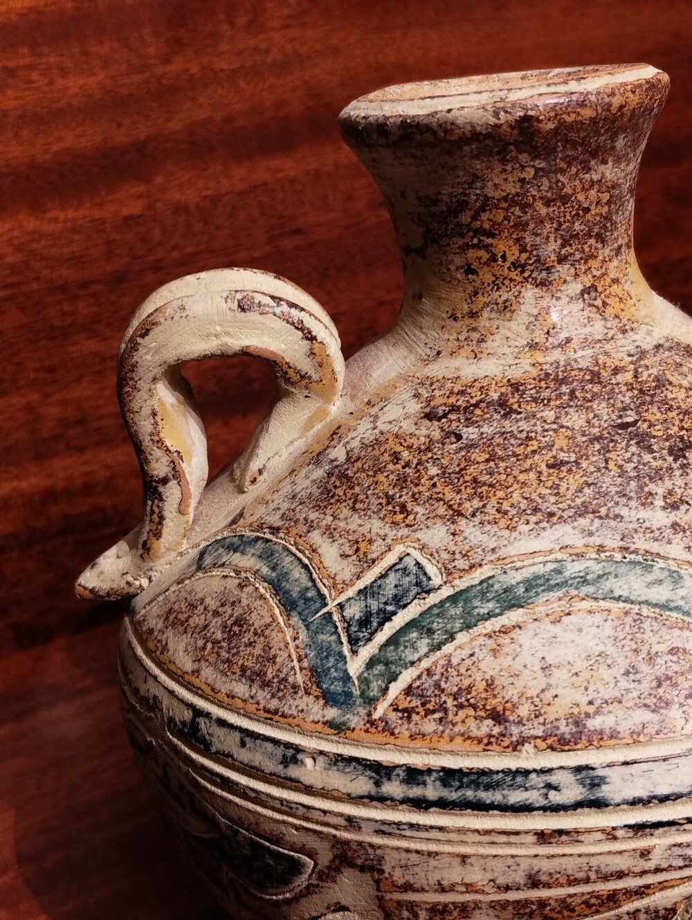 Ceramic Vase with Geometric Patterns - Picture 4 of 15